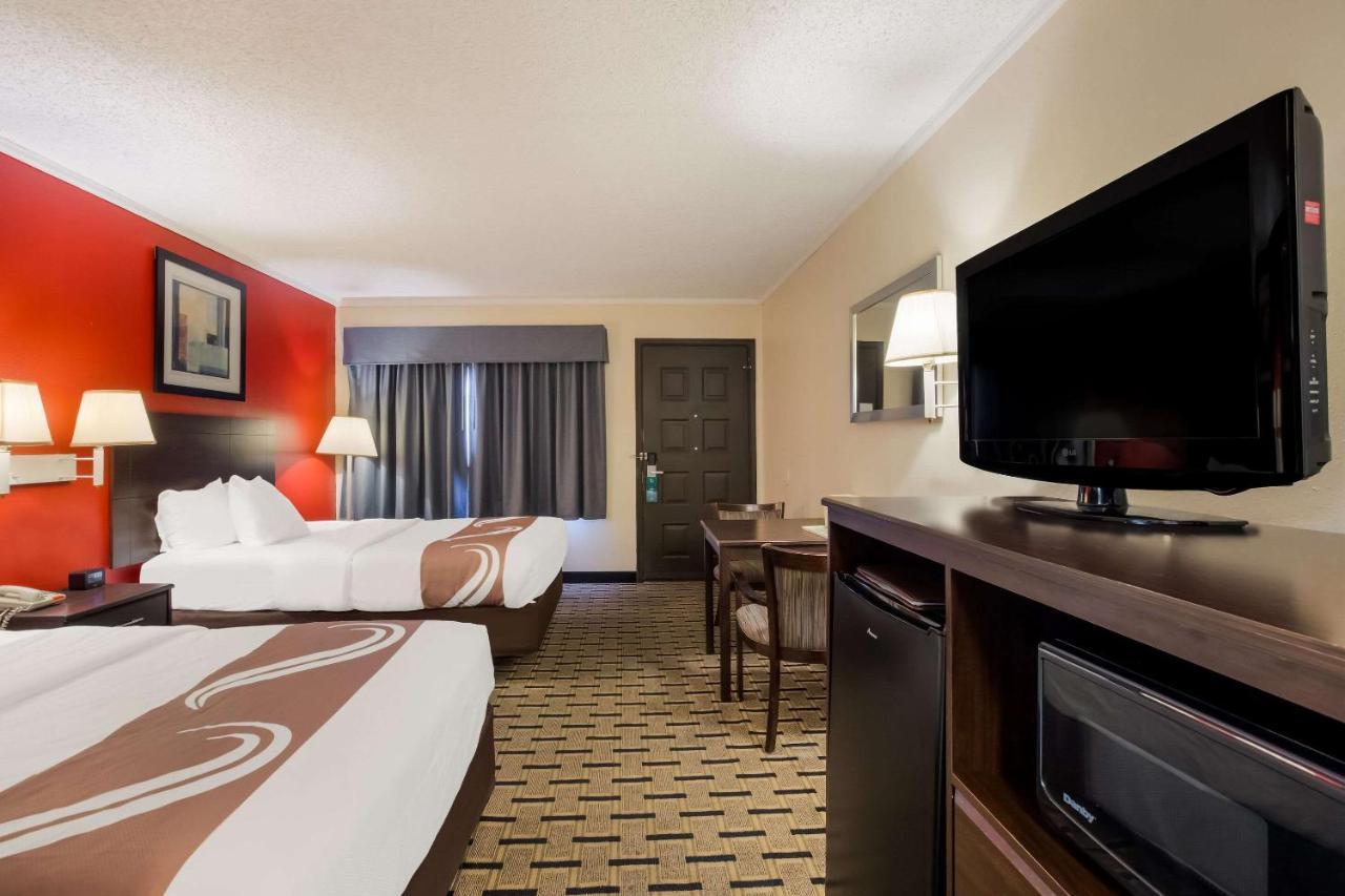 Quality Inn & Suites מילוויל מראה חיצוני תמונה