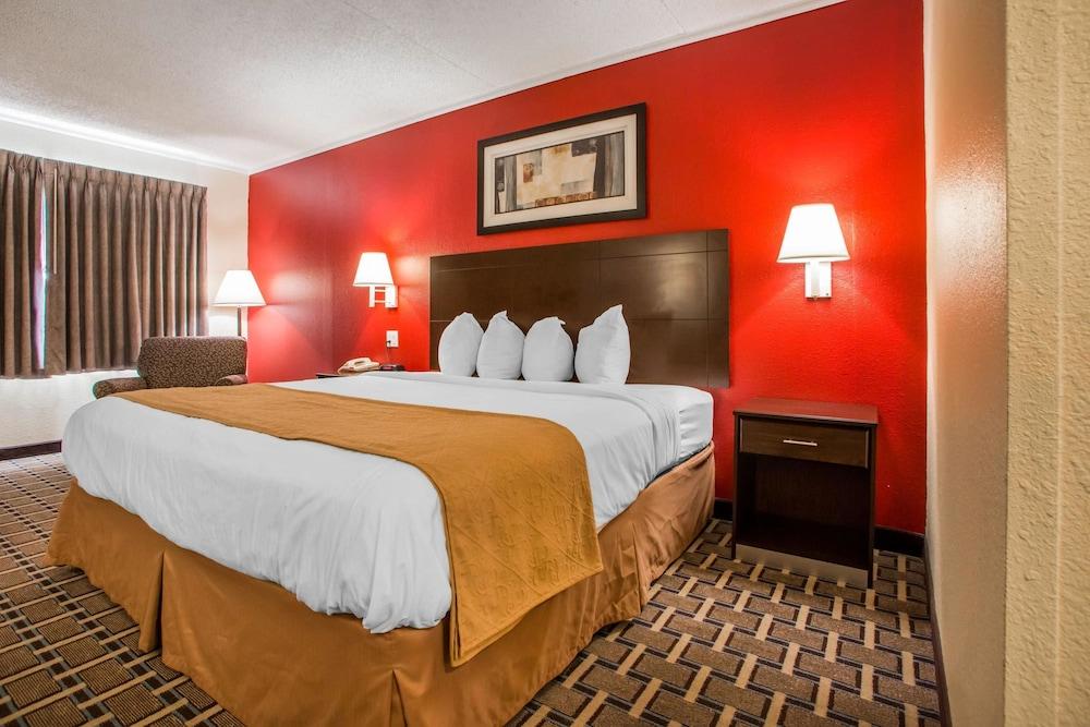 Quality Inn & Suites מילוויל מראה חיצוני תמונה