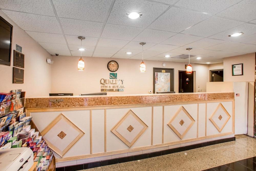 Quality Inn & Suites מילוויל מראה חיצוני תמונה