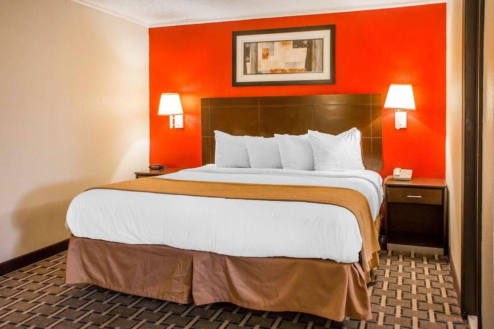 Quality Inn & Suites מילוויל מראה חיצוני תמונה