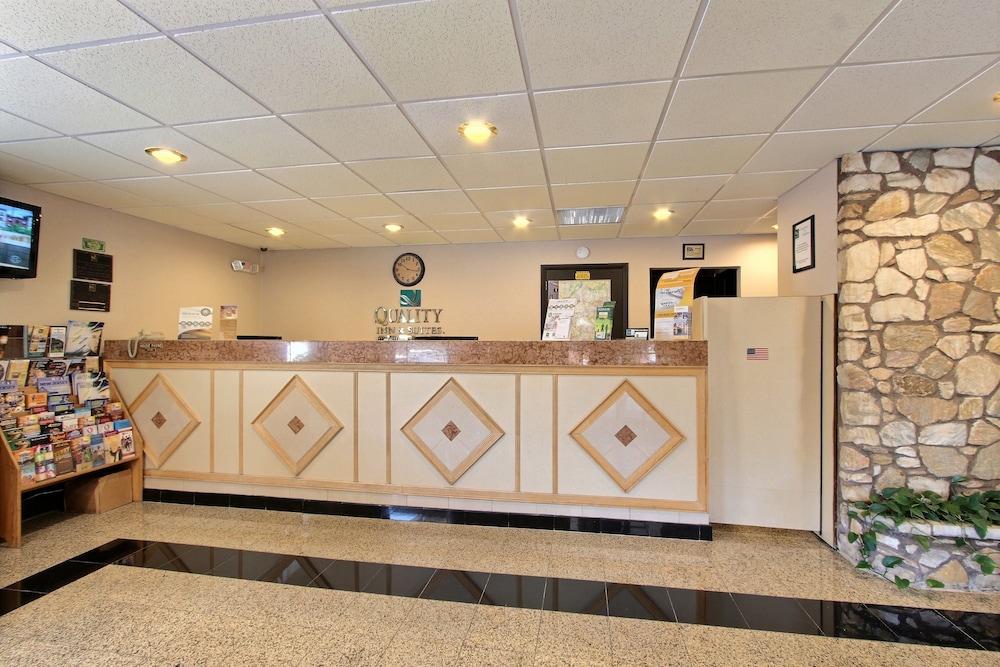 Quality Inn & Suites מילוויל מראה חיצוני תמונה