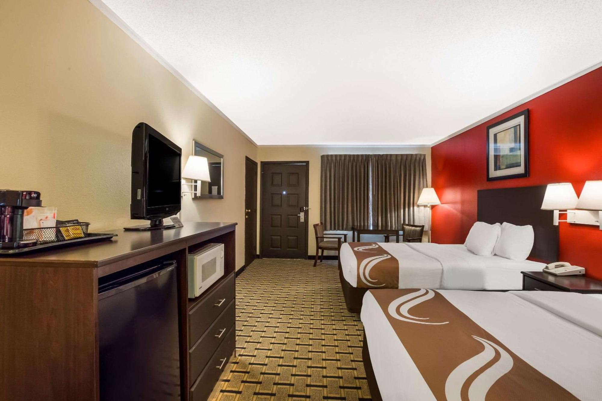 Quality Inn & Suites מילוויל מראה חיצוני תמונה