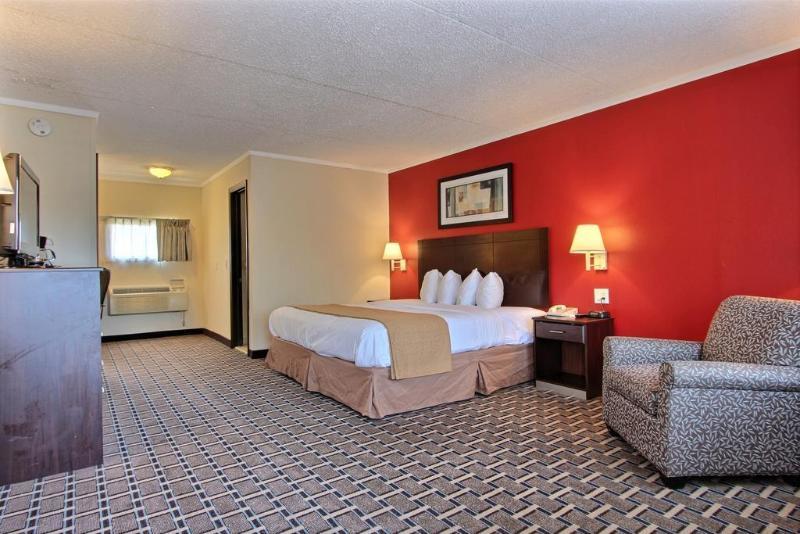 Quality Inn & Suites מילוויל מראה חיצוני תמונה