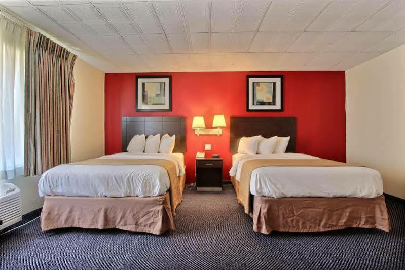 Quality Inn & Suites מילוויל מראה חיצוני תמונה